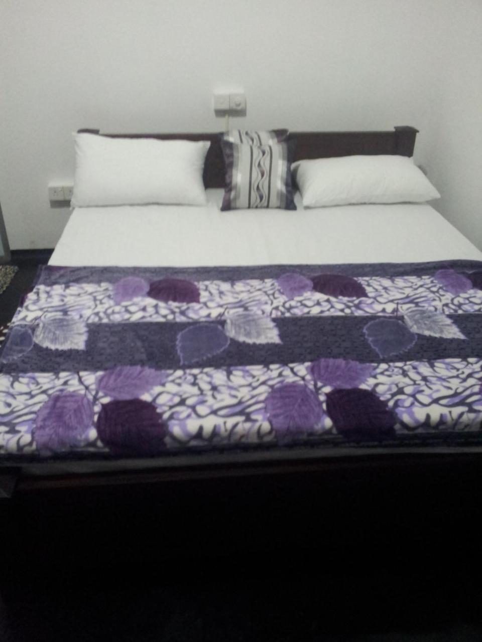 Ami Place Rooms With Kitchen Hikkaduwa Exterior photo